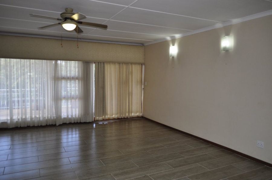 4 Bedroom Property for Sale in Wavecrest Eastern Cape